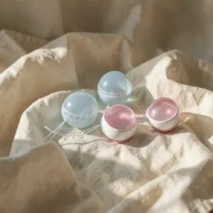 LUNA Beads Mini — LELO