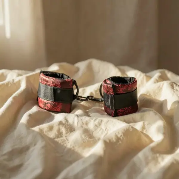 Scandal Cuff Set — CalExotics