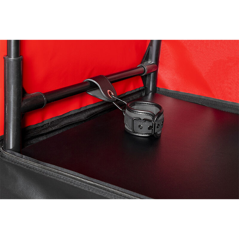 Kink Club Bukkake Nero e Rosso — Secret Dome