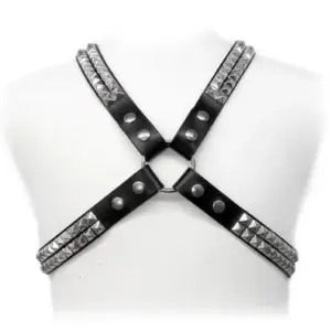 Imbracatura con borchie piramidali — Leather Body