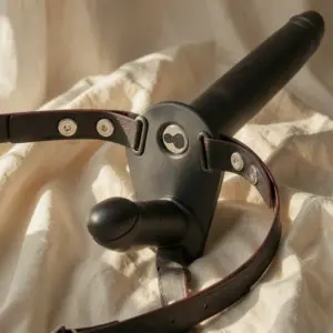 Harness a Doppia Penetrazione Nero — Fetish Submissive