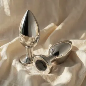 Diamond Plug Nero — Metal Hard