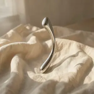 Cosmic Crest 1 — Satisfyer