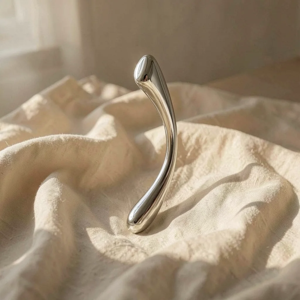 Cosmic Crest 1 — Satisfyer